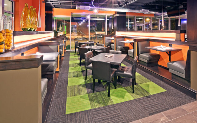 Holiday Inn - Tulsa City Center, an IHG Hotel