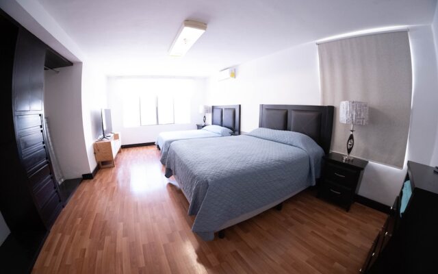 4 Master Suite for 2 People
