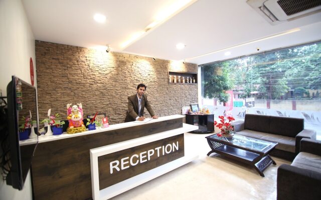 OYO 4779 Hotel Vansh Palace