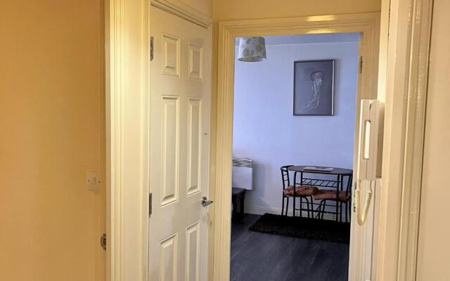 Radiant2 bedroom apartment in the heart of Harlow town