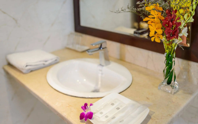 Iris Hotel