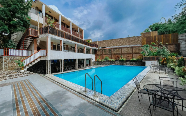 Spencer Green Hotel