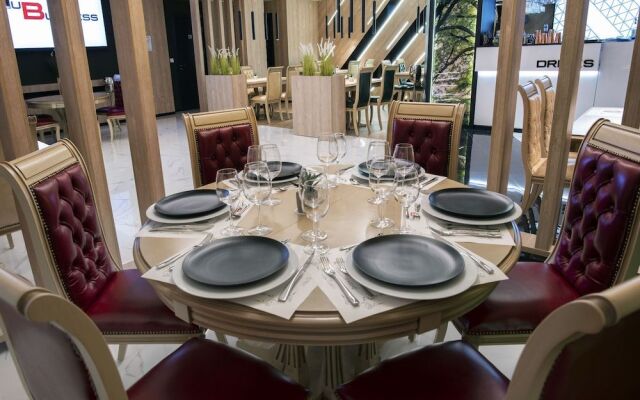 Family Hotel Business Club