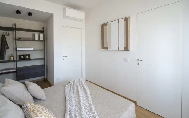 Design Flat W/terrace, Porta Nuova