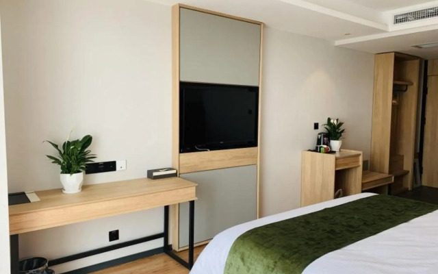 GreenTree Inn Baicheng Taobei Railway Station Hote