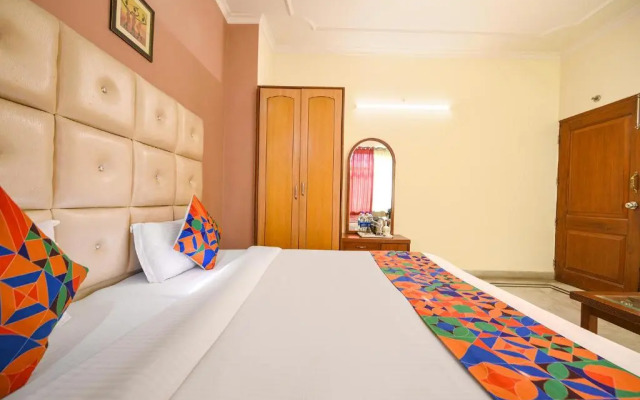 Gracious Inn Hotel by OYO Rooms
