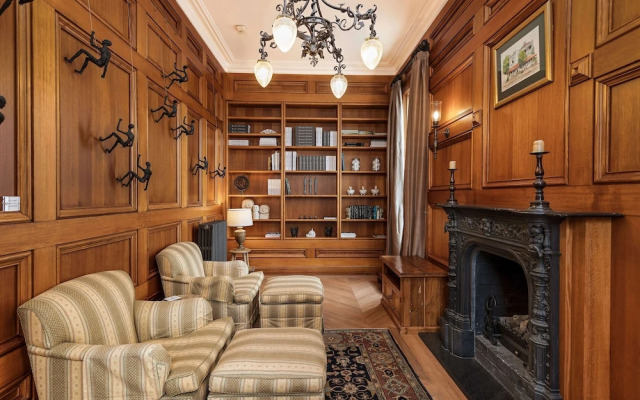 Oscars Waterfront Boutique