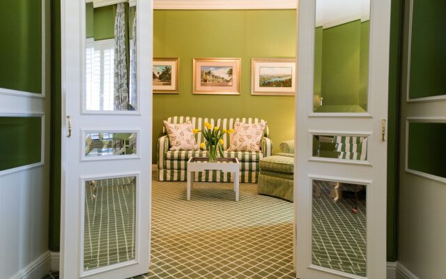 The Chesterfield Hotel Palm Beach