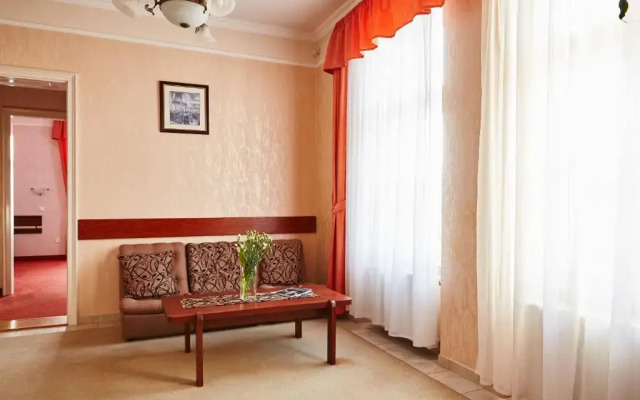 Astoria Hotel