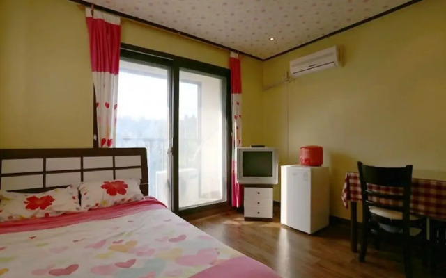 Yangyang Guesthouse Pension