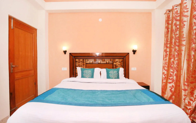 OYO 10861 Home Cozy 2BHK New Shimla