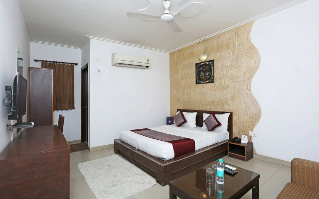 Hotel Om Paradise by OYO