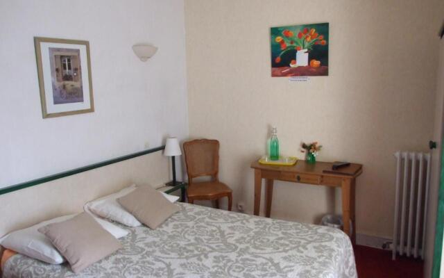 Logis Hotel du Val dAure