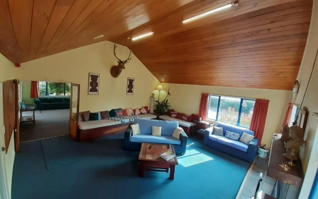 Tongariro River Retreat - Hostel
