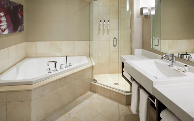 Delta Hotels by Marriott Montreal