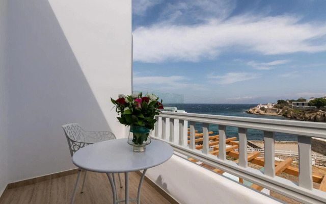 Poseidon Hotel & Suites