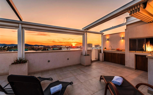 Penthouse with roof terrace