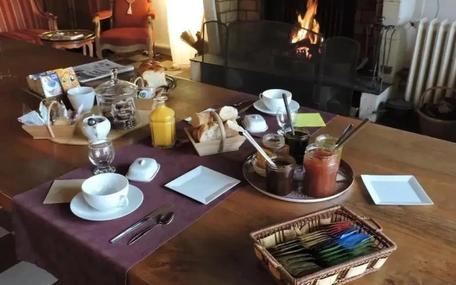 Chateau Les Tours Seguy