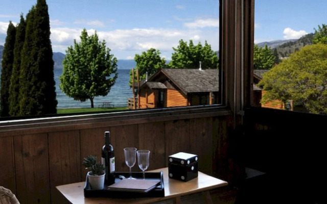 Sandy Beach Lodge