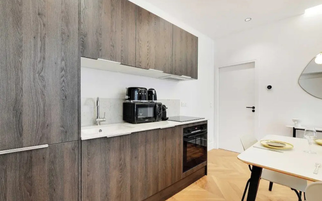 Luxury Apartment 1br/4p - Opera