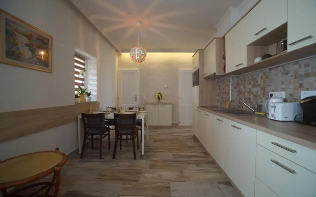 Holiday Home Podium