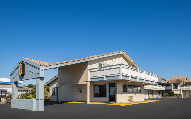 Super 8 by Wyndham Fort Bragg