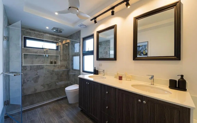 Modern 3 Bedroom Private Pool Villa -ML7