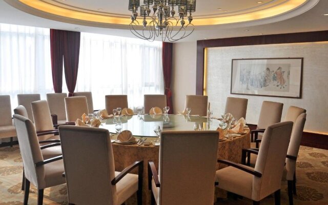 Jining Jinghang Holiday Hotel