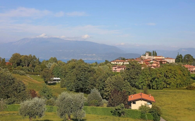 Villa Girasole in Polpenazze del Garda