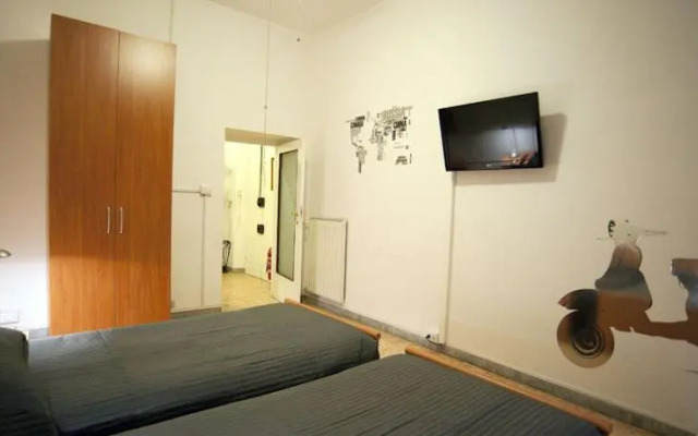 Absolute Colosseum Apartment