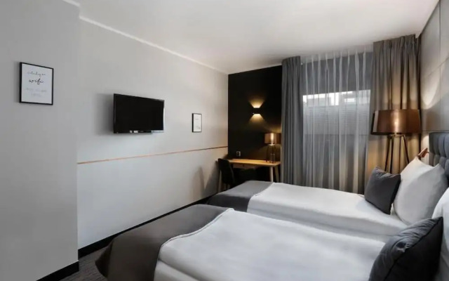 Hotel Link