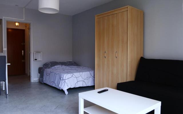 Grand studio 4 couchages proche mer