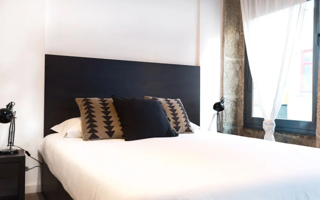 Trind2 · Samasal Trindade Apartments #2 Next to Aliados!