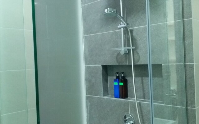 Dashing 1BR Next To Surian MRT 31