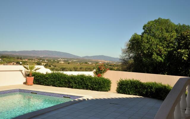Modern Villa in Lagos With Private Swimming Pool