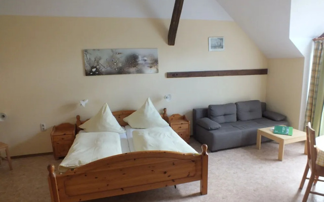 Appartements & Reitschule Fuchsenhof