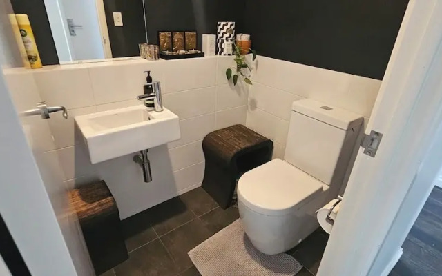 Architect 4BR w Pool River Walk