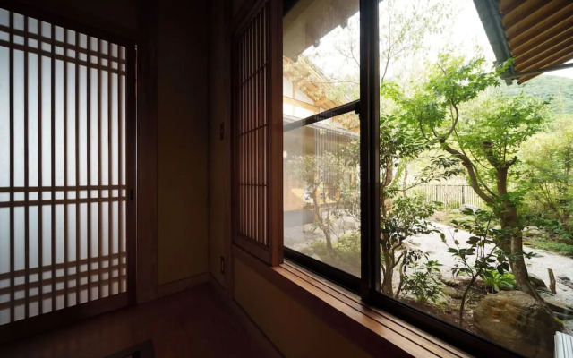 Yufuin Geihinkan Torigoebettei