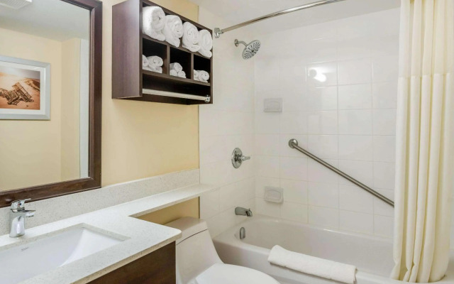 Quality Inn & Suites Bathurst