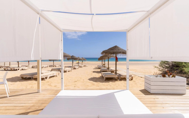 Vila Baleira Suites