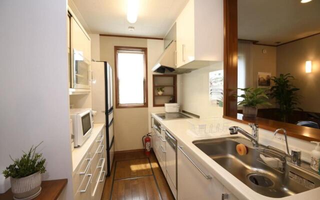 Urayasu House & Disney Area