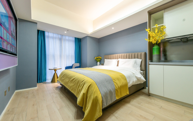 Man deer CC Hotel (Xi'an Gangwu Avenue Metro Station)