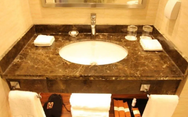 Hongrui Grand View International Hotel