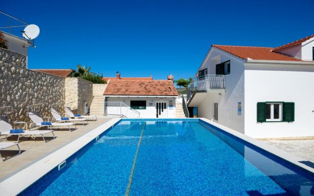 Bisernica - With Pool - A2