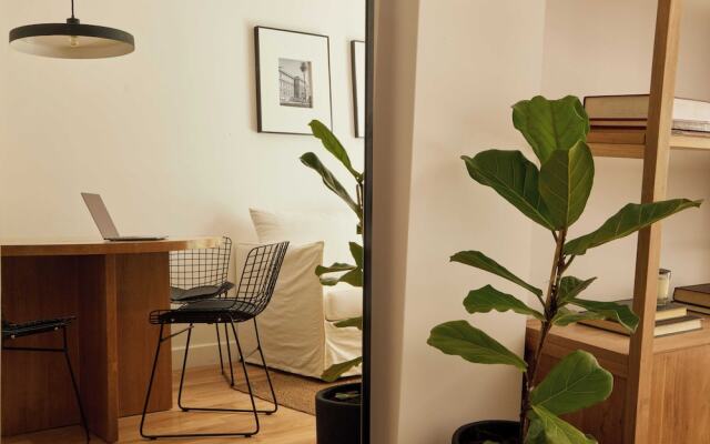 Shinny 2 bedrooms apartment