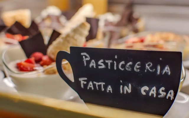 Family Escape With Pools and Sauna