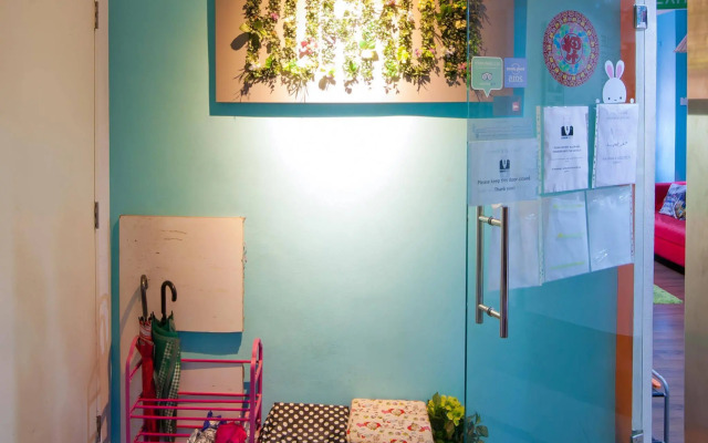 Burrow Hostel @ Smith