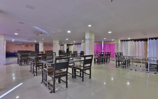 Hotel Silver By OYO Rooms