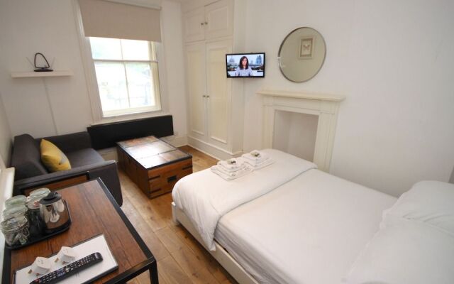 Cosy Central Soho City Studio Apartment