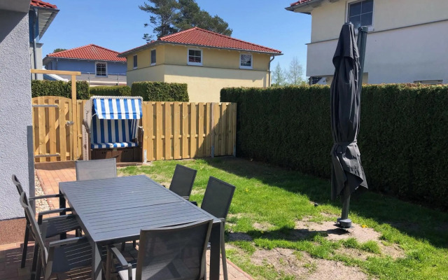 Am Bahndamm _Haus Meerblick_